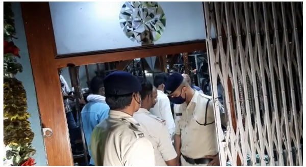 रायपुर के ज्वैलरी शाॅप से एक करोड़ का जेवर पार, नौकर पर जताई जा रही आशंका, जांच में जुटी पुलिस