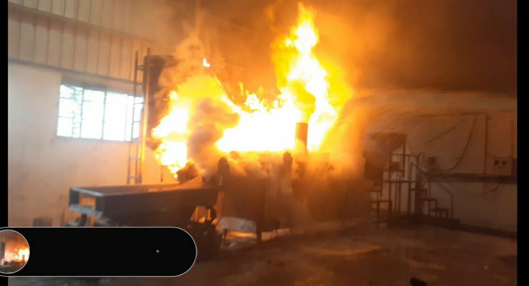 कुम्हारी स्थित उद्योग राजश्री एग्रो लिमिटेड में लगी आग को 4000 लीटर पानी की बौछार कर बुझाया फायर कर्मियों ने