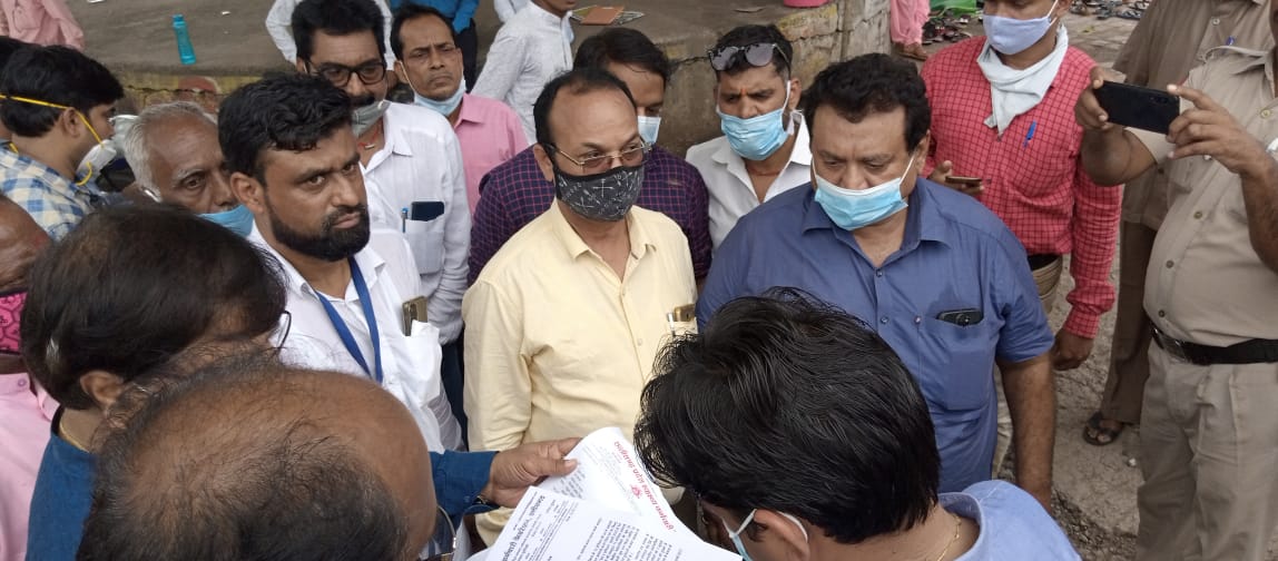 छत्तीसगढ़ प्रदेश स्वास्थ्य कर्मचारी संघ ने 28% महंगाई भत्ते की मांग को लेकर रायपुर में किया जमकर प्रदर्शन