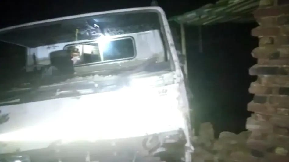 तेज रफ्तार ट्रक बेकाबू होकर झुग्गियों में घूसा, 2 बच्चों समेत 8 लोगों की दर्दनाक मौत