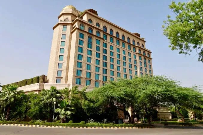 ये हैं भारत के 10 आलीशान सबसे महंगे होटल, एक रात का किराया इतना कि इंसान यूरोप ट्रिप कर ले