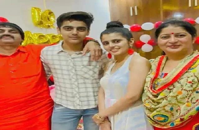 चार हत्याओं की गुत्थी सुलझी, इकलौता बेटा ही निकला मां-बाप, बहन और नानी का हत्यारा