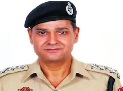 रिटायरमेंट के दिन नौकरी से बर्खास्त हुए डिप्टी एसपी, अदालत की शरण में जायेंगे