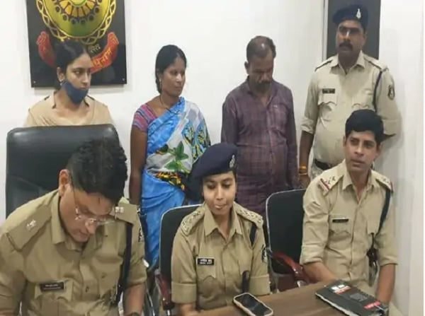 प्रेमी के साथ मिलकर पत्नी ने ही कर दिया मर्डर, अंतिम संस्कार से पहले पहुंची पुलिस, पोस्टमार्टम में हुआ हत्या का खुलासा
