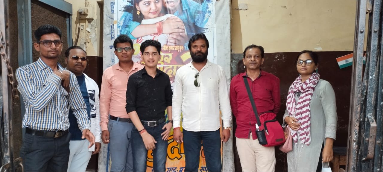 उत्कर्ष श्रीवास्तव के नए डांस कवर एलबम देवा_हो_देवा का प्रमोशन