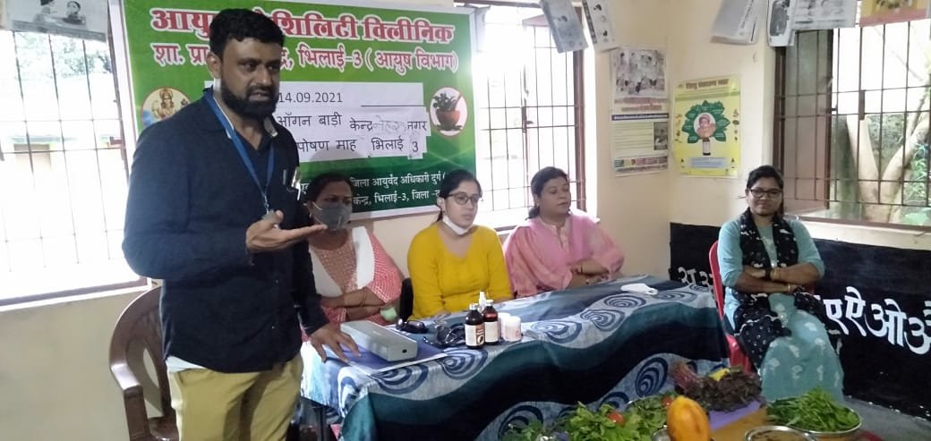 गर्भवती एवं धात्री माताओं  पोषक तत्व युक्त आहार लेना चाहिए, सुपोषण कार्यक्रम में चिकित्सकों ने दी महिलाओं को जानकारी