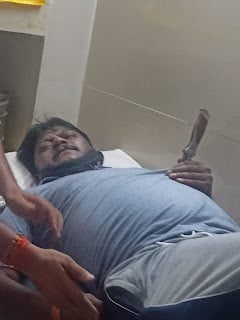 बलात्कार का आरोपी पकड़ने पहुँचे एसआई को मारा चाकू, जिला अस्पताल में भर्ती