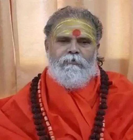 महंत नरेंद्र गिरि की मौत मामले में शक की सुई तीन शिष्यों पर, सुसाइड नोट इनपुट के आधार पर लिये गये हिरासत में, एक शिष्य हरिद्वार से गिरफ्तार