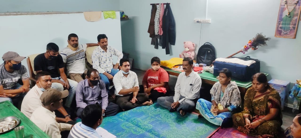साहू मित्र सभा सेक्टर 7 इकाई की प्रथम बैठक संपन्न, क्षेत्र के पीड़ित परिवार को न्याय दिलाने कोतवाली पुलिस को सौंपा ज्ञापन