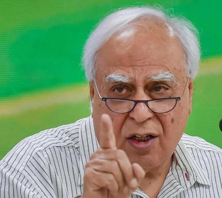 सिब्बल ने फिर कांग्रेस को दिखाया आईना, कहा- अध्यक्ष न होना दुर्भाग्य, फैक्ट ये है कि हमारी पार्टी का कोई चुना हुआ अध्यक्ष नहीं है….! प्रदेश कांग्रेस कमेटियाँ दिल्ली से कंट्रोल न करें…!