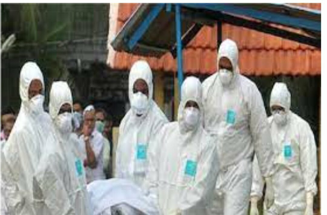 निपाह पर AIIMS एक्सपर्ट ने चेताया- बिना धोए फल खाने की आदत बन सकती है जानलेवा