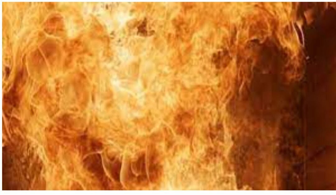लोहा गलाने वाली भट्ठी में गिरा मजूदर, 1538 °C तापमान में पल भर में निकल गई जान लोहा गलाने वाली भट्ठी में गिरा मजूदर, 1538 °C तापमान में पल भर में निकल गई जान