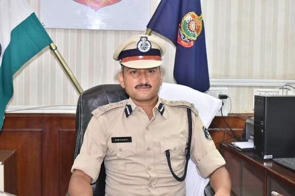 मोतीलाल शुक्ला को भिलाई नगर ,भूषण एक्का को दुर्ग कोतवाली, पुलिस लाइन में तैनात बृजेश कुशवाहा को मिला भिलाई भट्टी थाने का प्रभार