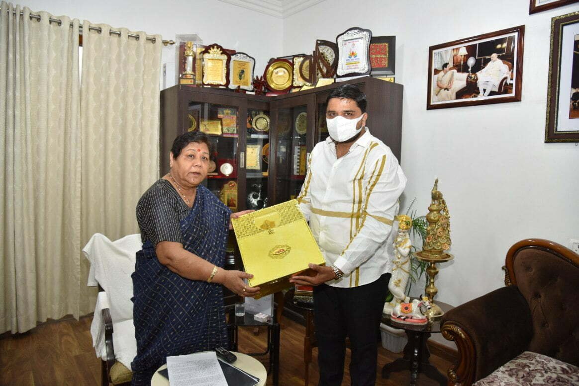 राज्यपाल से अतुल ने की मुलाकात, दीपावली पर्व की शुभकामनाएं, पर्वत फाउंडेशन द्वारा किया जा रहे कार्यों से कराया अवगत