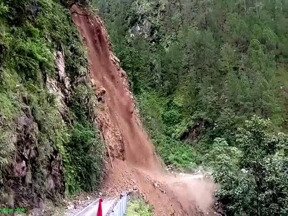 नैनीताल में फंसे भिलाई के नागरिकों को स्थानीय प्रशासन ने पहुंचाई राहत, सभी सुरक्षित, सांसद दुर्ग विजय बघेल की केंद्रीय रक्षा राज्य मंत्री अजय भट्ट से हुई दूरभाष पर चर्चा