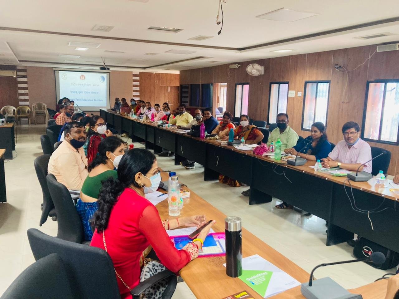 जिले के 3 हजार स्कूल परिसर होंगे तंबाकू मुक्त, शिक्षकों को बनाया जाएगा नोडल अधिकारी, तंबाकू के साथ मिले शिक्षक एवं छात्रों पर लगेगा 200 रुपए जुर्माना