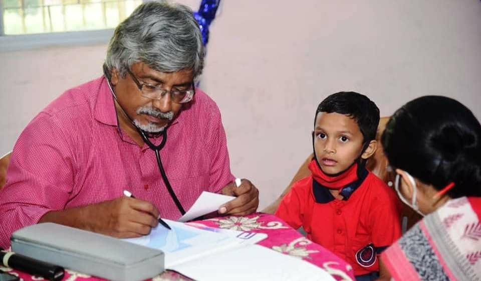 जीई फाउंडेशन ने सेंट थॉमस कॉलेज बॉटनिकल एसोसिएशन के साथ करवाया प्राथमिक स्तर के बच्चों का स्वास्थ्य परीक्षण