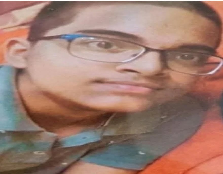 गांधी जयंती पर साइकिलिंग के लिए निकला ग्यारहवीं का छात्र आज तक नहीं लौटा, सैकड़ों सीसीटीवी खंंगालने पर भी कोई सुराग नहीं गांधी जयंती पर साइकिलिंग के लिए निकला ग्यारहवीं का छात्र आज तक नहीं लौटा, सैकड़ों सीसीटीवी खंंगालने पर भी कोई सुराग नहीं