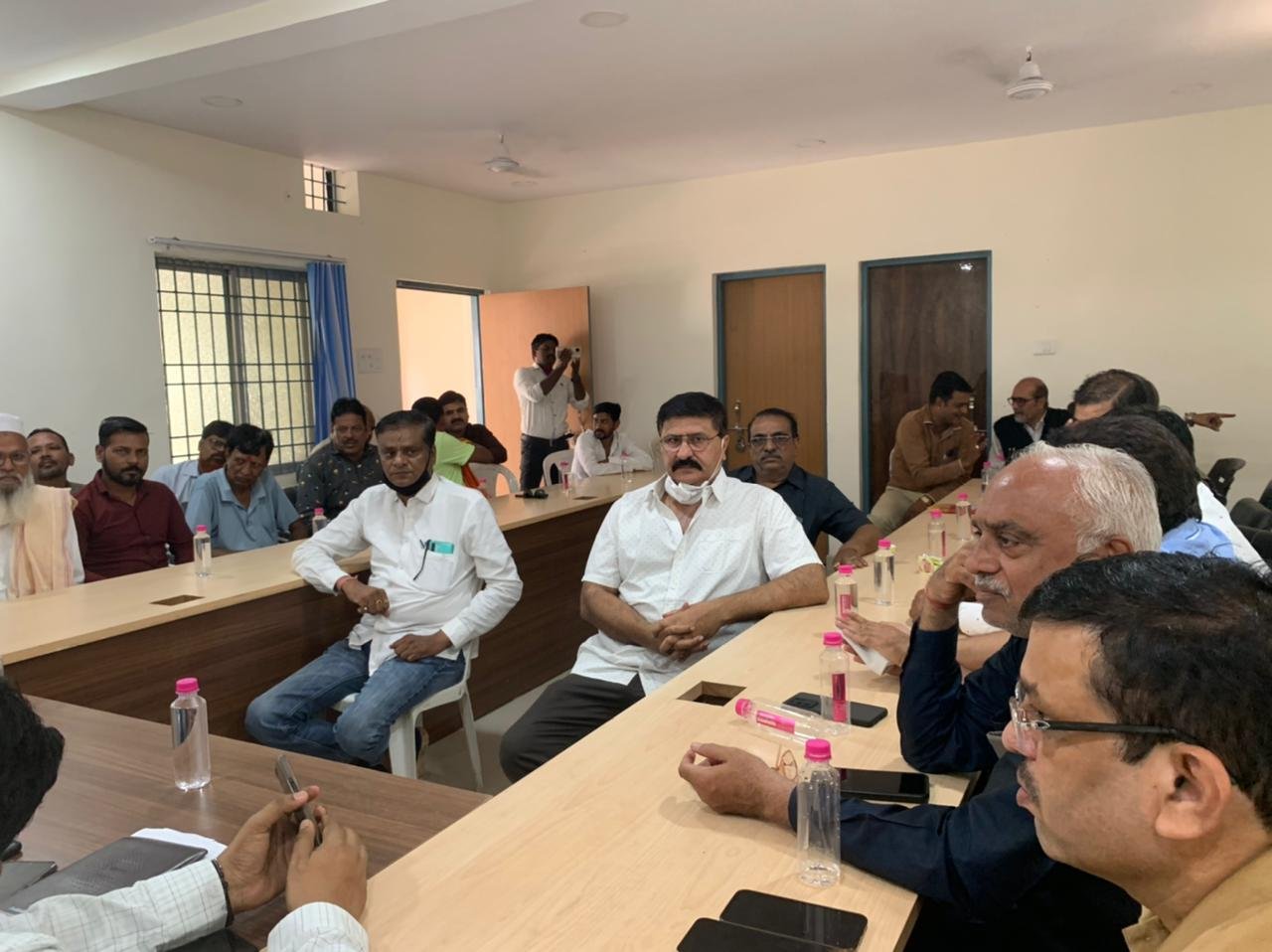 त्योहार के मद्देनजर हुई दुर्ग के व्यापारी ग्राहकों को पार्किंग की सुविधा कराएंगे मुहैया जिला, पुलिस, निगम प्रशासन के साथ हुई बैठक, त्योहार के मद्देनजर हुई दुर्ग के व्यापारी ग्राहकों को पार्किंग की सुविधा कराएंगे मुहैया जिला, पुलिस, निगम प्रशासन के साथ हुई बैठक,