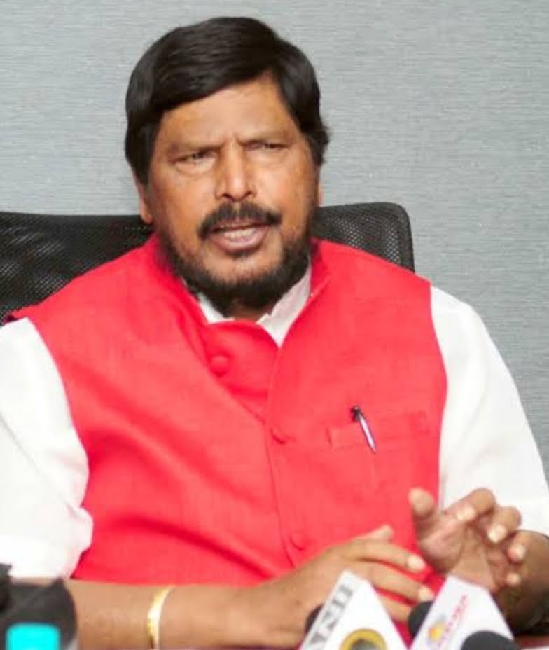 राहुल दलित लड़की से शादी कर लें, उनका दिमाग सही हो जाएगा- रामदास आठवले