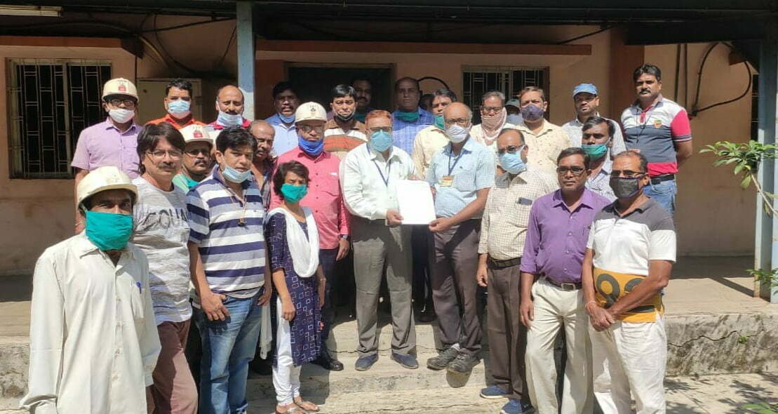 इंटक का कार्यकाल समाप्त , शीघ्र ही यूनियन मान्यता चुनाव करवाने सीटू ने बीएसपी प्रबंधन को सौपा पत्र इंटक का कार्यकाल समाप्त , शीघ्र ही यूनियन मान्यता चुनाव करवाने सीटू ने बीएसपी प्रबंधन को सौपा पत्र