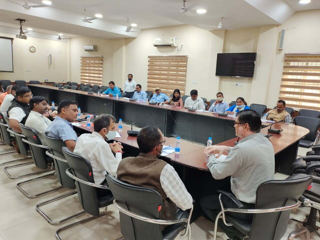 1 जनवरी 2022 की स्थिति में 18 वर्ष पूरा करने वाले व्यक्ति भी जुड़वा सकते हैं, मतदाता सूची में नाम, सीधे तहसील कार्यालय में दे सकेंगे 1 जनवरी 2022 की स्थिति में 18 वर्ष पूरा करने वाले व्यक्ति भी जुड़वा सकते हैं, मतदाता सूची में नाम, सीधे तहसील कार्यालय में दे सकेंगे