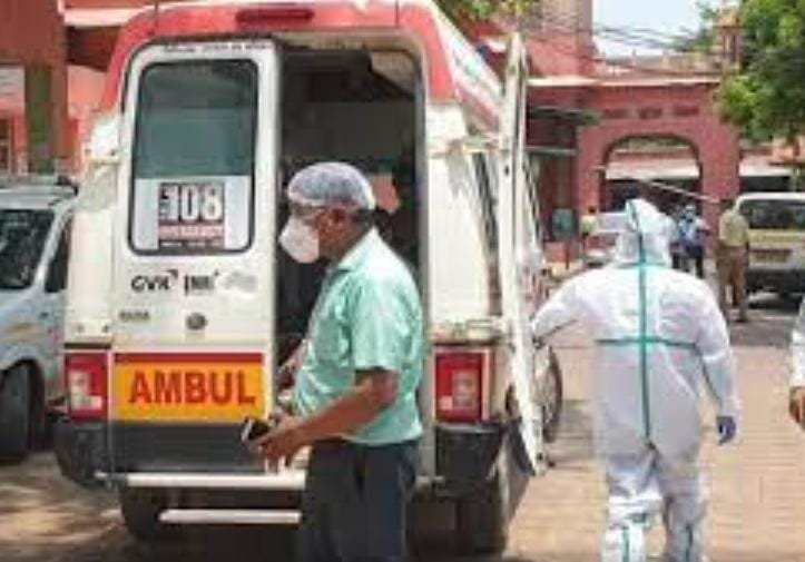 दुनिया भर में ओमीक्रॉन की दहशत, तीन विदेशी के भारत में संक्रमित पाए जाने से दहशत, एअरपोर्ट पर एलर्ट जारी दुनिया भर में ओमीक्रॉन की दहशत, तीन विदेशी के भारत में संक्रमित पाए जाने से दहशत, एअरपोर्ट पर एलर्ट जारी