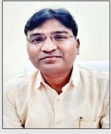 निर्वाचन से संबंधित कार्यों के लिए निगम आयुक्त प्रकाश सर्वे ने कर्मचारियों की लगाई ड्यूटी