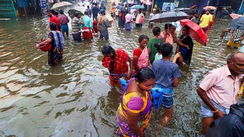 प्रदेश में जानलेवा साबित हो रही भारी बारिश, 4 की मौत, 14 जिलों में ऑरेंज अलर्ट जारी प्रदेश में जानलेवा साबित हो रही भारी बारिश, 4 की मौत, 14 जिलों में ऑरेंज अलर्ट जारी