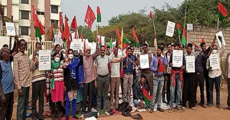 *नौकरी दो या मौत-इसके आलावा कुछ भी स्वीकार नहीं", दुर्ग मेडिकल कॉलेज में जड़ा ताला, आरपार की लड़ाई लडे़गे चंदूलाल कालेज के निष्कासित कर्मचारी*