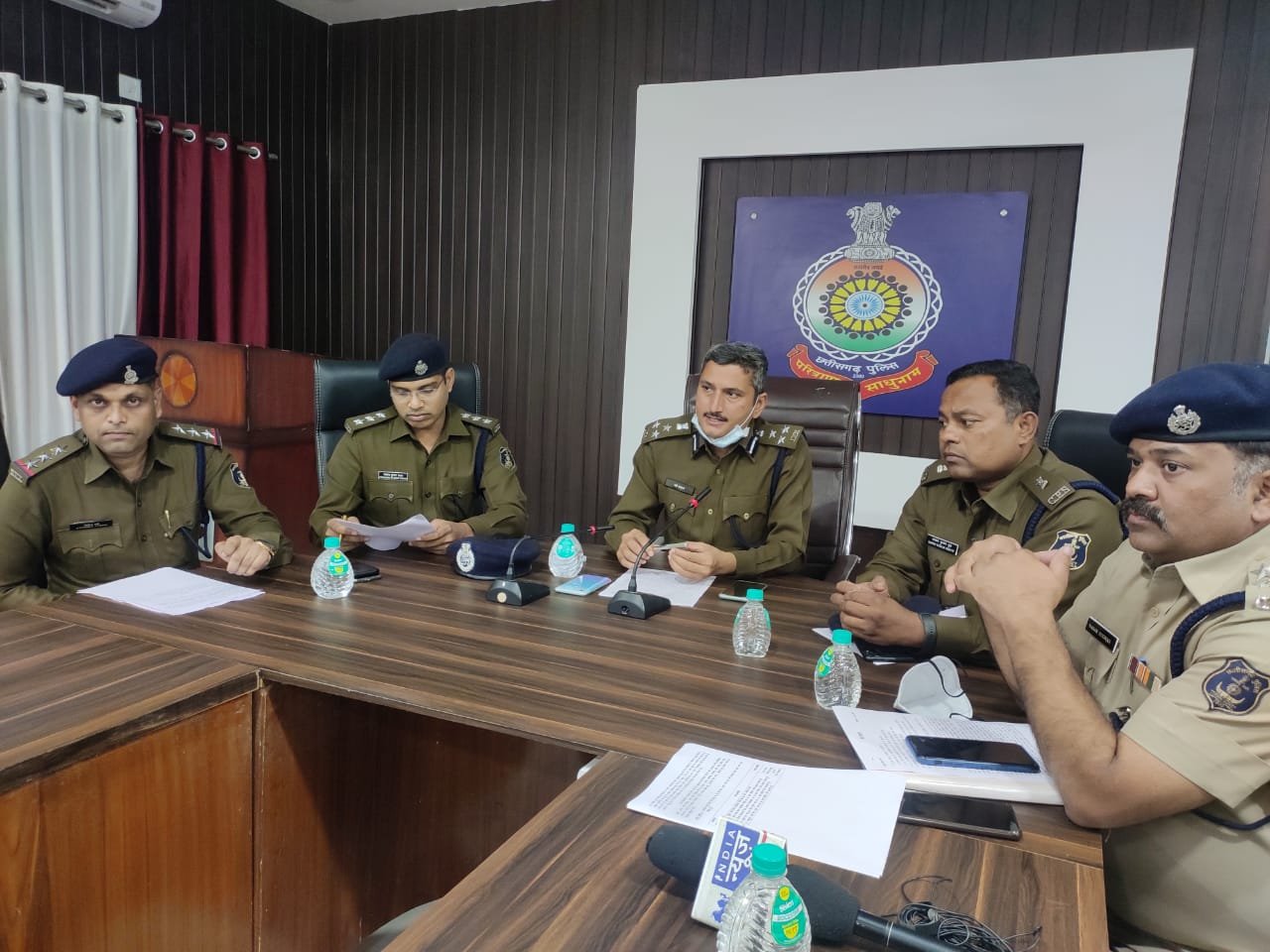 22 दिन पूर्व ट्रांसपोर्ट नगर दुर्ग में हुई हत्या के पांच आरोपियों को पुलिस ने पकड़ा, जान से मारने की धमकी से दहशत में आए आरोपियों ने दिया घटना को अंजाम
