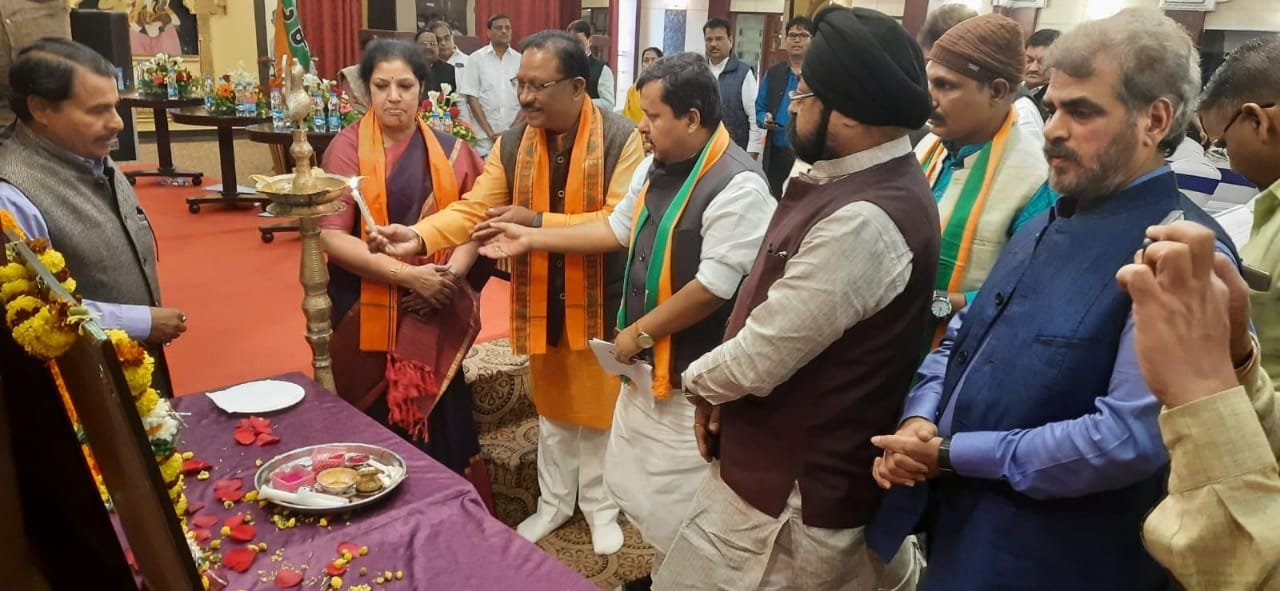 मुख्यमंत्री सहित जिला दुर्ग से चार मंत्री फिर भी हाल – बेहाल- पुरंदेश्वरी  राष्ट्रीय महामंत्री ने ली दुर्ग संभाग स्तरीय कार्यकर्ताओं की बैठक