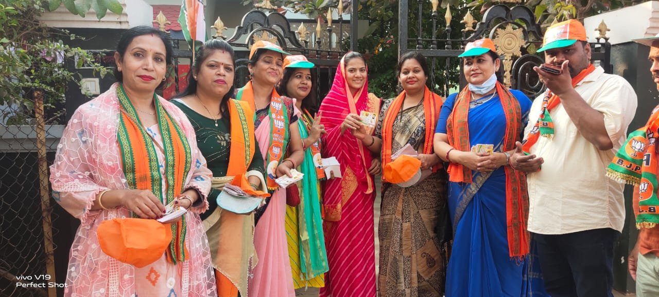 भिलाई 3 चरोदा में भाजपा महिला मोर्चा का धुआंधार प्रचार