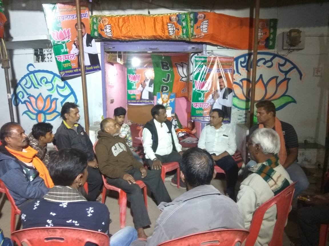 *शराब बंदी का वायदा कर सत्ता में आई कांग्रेस घर-घर पहुँचा रही शराब-डॉ. सलीम राज, भिलाई 3-चरोदा में किया जनसम्पर्क*