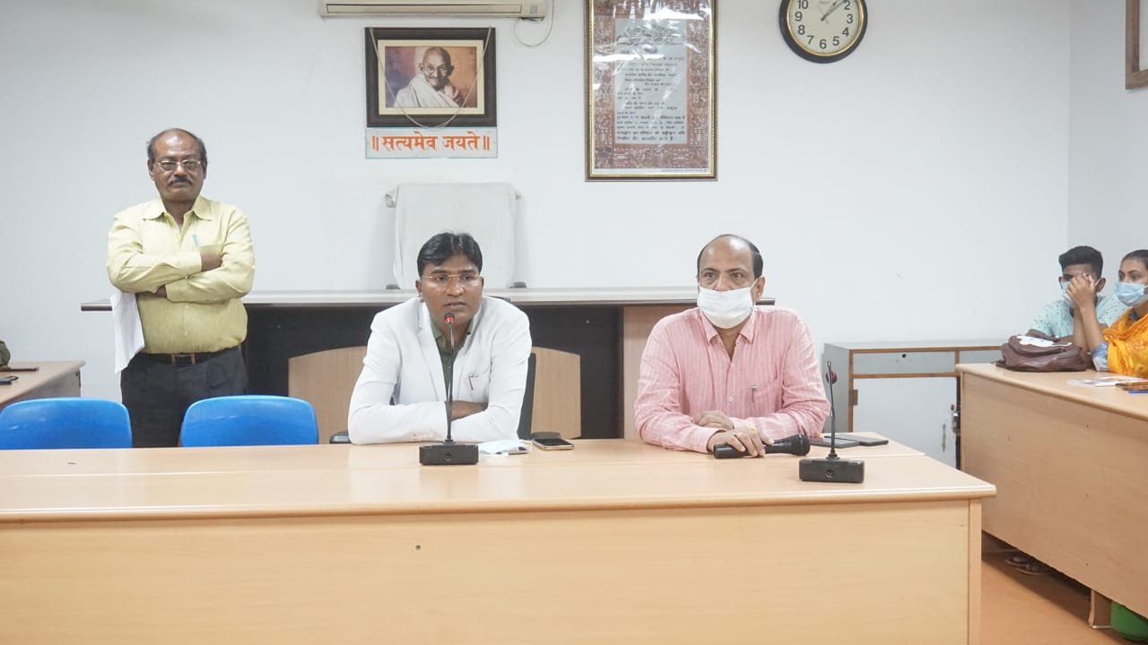 टीकाकरण के लिये हर घर दस्तक अभियान, 15 दिसंबर को,भिलाई में 209 केंद्र तैयार, 1350 कर्मचारी टीम में किये गये शामिल टीकाकरण के लिये हर घर दस्तक अभियान, 15 दिसंबर को,भिलाई में 209 केंद्र तैयार, 1350 कर्मचारी टीम में किये गये शामिल