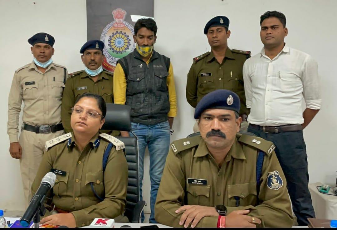 *चिटफंड कंपनी जीएन गोल्ड के फरार डायरेक्टर को गोंदिया महाराष्ट्र से पुलिस ने किया गिरफ्तार, करोड़ों ठगी के मामले में आरोपी की संपत्ति कुर्क करने की तैयारी*