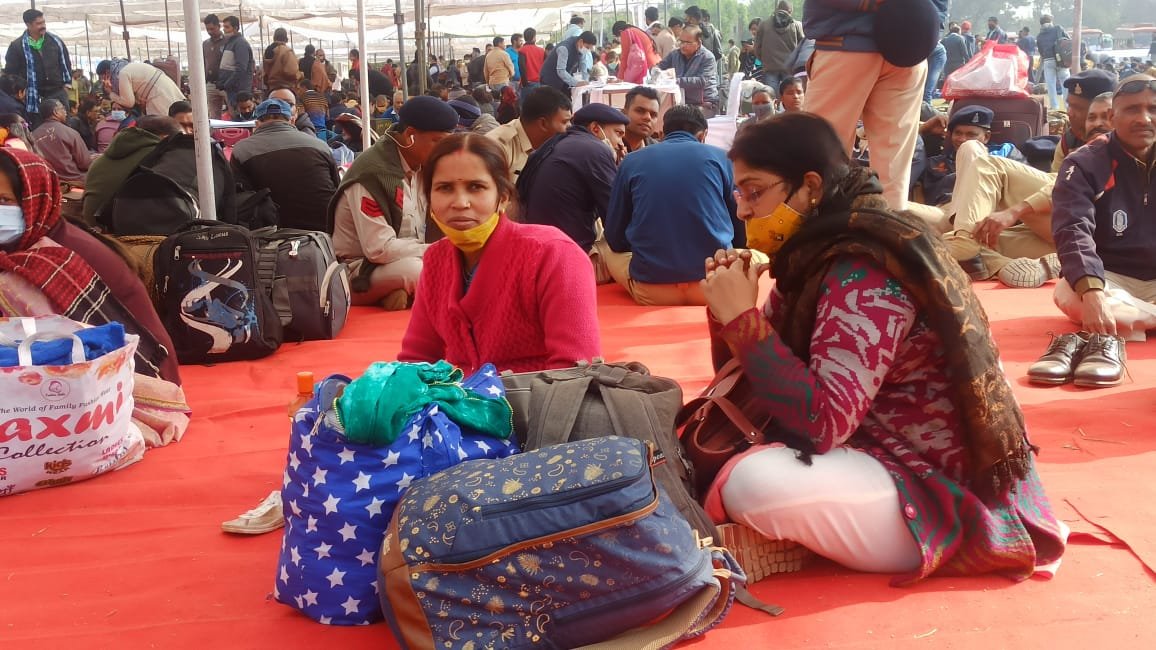 *स्थानीय सरकार के निर्वाचन के लिए मतदान दलों की रवानगी, संवेदनशील एवं अतिसंवेदनशील केंद्रों में विशेष सुरक्षा व्यवस्था सभी केंद्रों में सेल्फी जोन* *स्थानीय सरकार के निर्वाचन के लिए मतदान दलों की रवानगी, संवेदनशील एवं अतिसंवेदनशील केंद्रों में विशेष सुरक्षा व्यवस्था सभी केंद्रों में सेल्फी जोन*