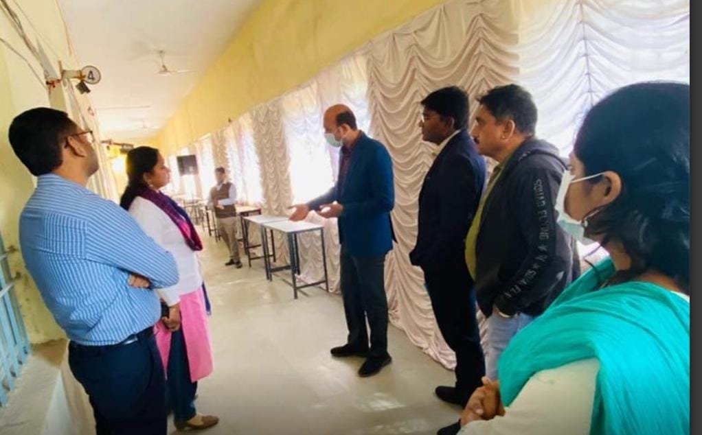 *जिले के चार निकायों में मतगणना कल, सुरक्षा के साथ मतगणना स्थलों पर चाक चौबंद व्यवस्थ, निरीक्षण के दौरान मतगणना केन्द्र में अधिकारियों को दिए निर्देश*