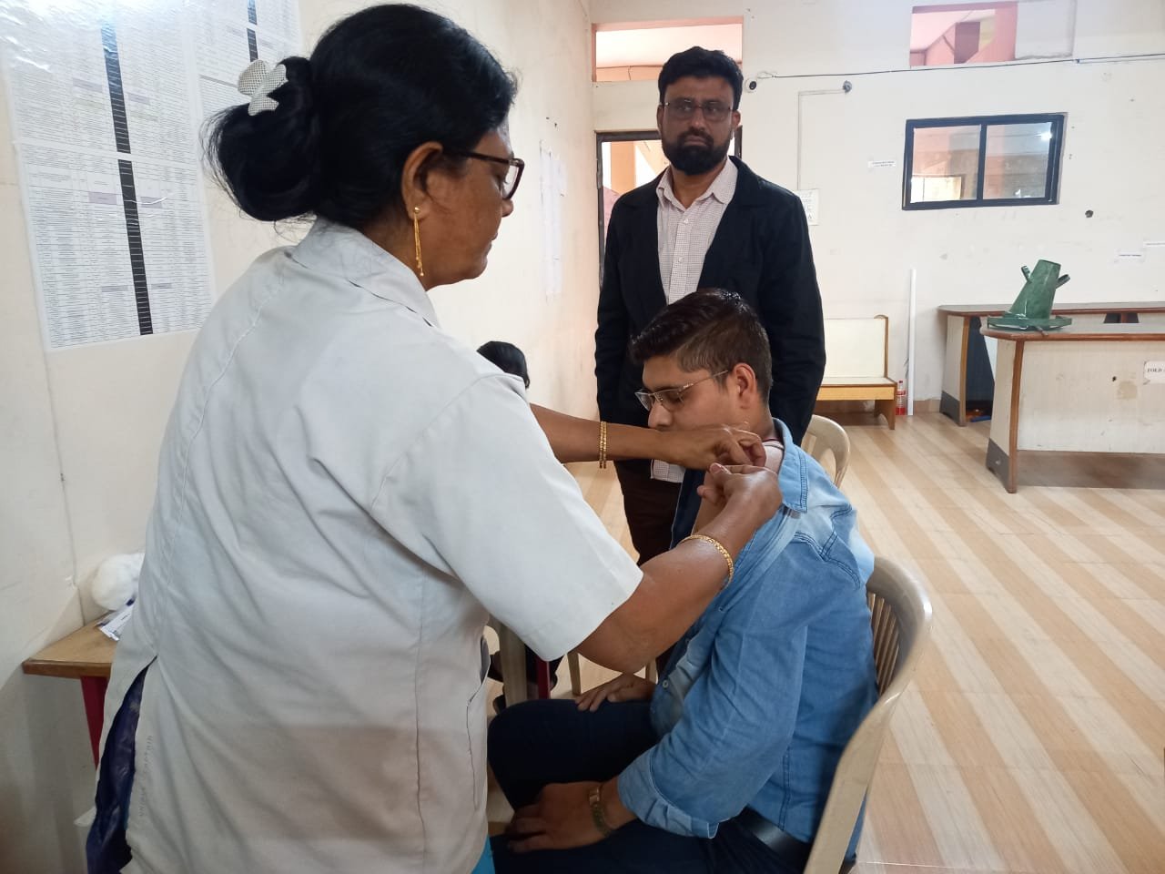 *प्राथमिक स्वास्थ्य केंद्र भिलाई ने सर्वश्रेष्ठ कार्य कर टीकाकरण में जिले में पाया दूसरा स्थान, 36000 से अधिक हितग्राहियों को लगाएं कोविड-19 के टीके*