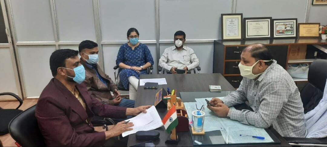 तीसरी लहर की आशंका पर भिलाई चरोदा निगम आयुक्त ने ली बैठक, घर घर जाकर टीकाकरण करने दिया आदेश