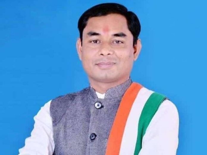 * भिलाई चुनाव ब्रेकिंग : नगर पालिक निगम भिलाई चरोदा से कांग्रेस के निर्मल कोसरे बने महापौर भाजपा की नंदिनी जांगड़े को हराया, कृष्णा चंद्राकर सभापति*