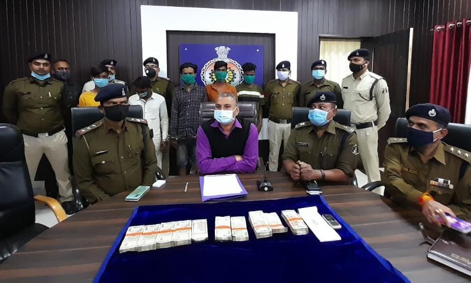 *सिविक सेंटर में लाखों की उठाईगिरी करने वाले 3 आरोपी समेत 5 गिरफ्तार*