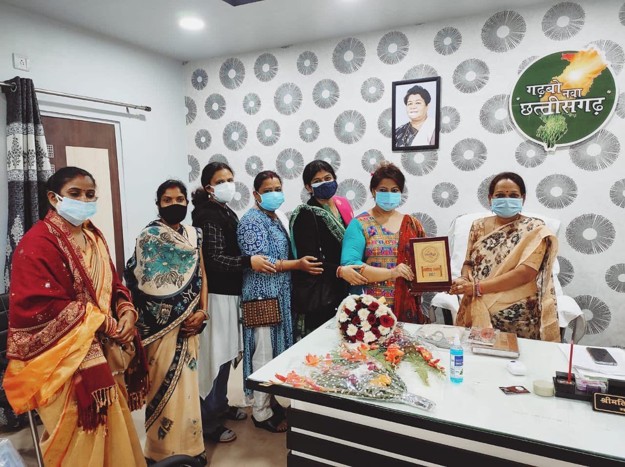 *स्वयंसिद्धा ने किया महापौर रिसाली का सम्मान, संस्था के सामाजिक कार्यों को सराहा श्रीमती सिन्हा ने* *स्वयंसिद्धा ने किया महापौर रिसाली का सम्मान, संस्था के सामाजिक कार्यों को सराहा श्रीमती सिन्हा ने*