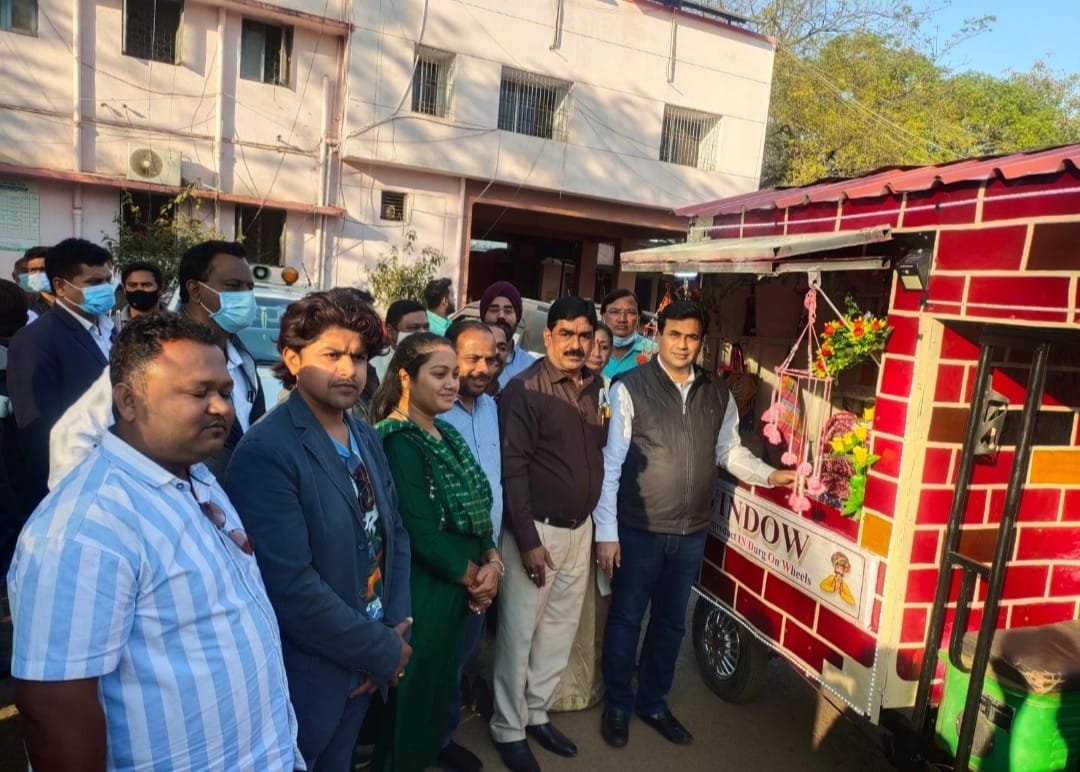 *दुर्ग निगम ने किया एक और नवाचार कबाड़ गाड़ी को मोडिफाइड कर बनाया विंडो वेस्ट प्रॉडक्ट इन दुर्ग ऑन व्हील्स, कचड़ा रियूज प्रोडक्ट होंगे विक्रय*