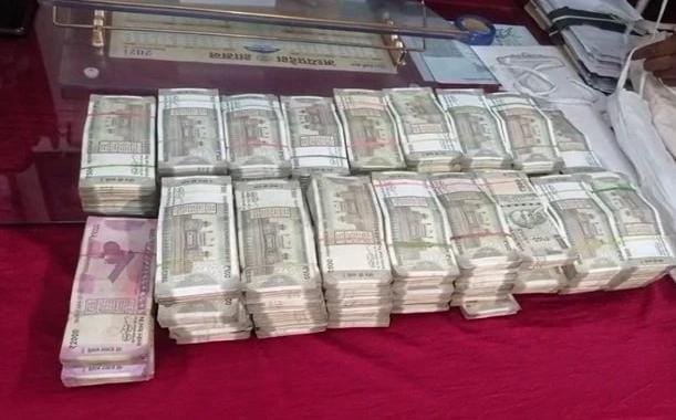 *रेलवे स्टेशन पर 72 लाख रुपए जब्त, दो युवक गिरफ्तार, जीआरपी पुलिस की कार्यवाही*