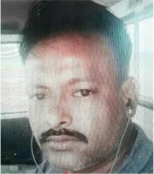 *हाउसिंग बोर्ड कॉलोनी चरोदा में घर में घुसकर ड्राइवर की हत्या, दूसरे कमरे में सो रहे पत्नी बच्चों को भनक तक नहीं, पुलिस पहुंची घटनास्थल*