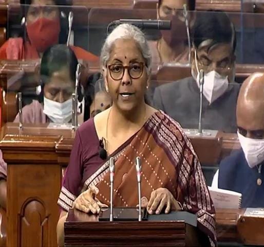 *ग्रोथ ओरिएंटेड बजट" मिलेंगी 16 लाख नौकरियां, बनाए जाएंगे 80 लाख मकान, तीन साल में 400 नई वंदे भारत ट्रेन, वित्तमंत्री निर्मला सीतारमण का बड़ा ऐलान*