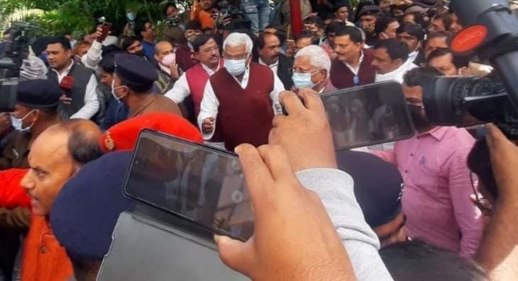 *चारा घोटाले के पांचवें केस में भी लालू यादव दोषी-डोरंडा ट्रेजरी मामले में हिरासत में लिए गए, छः दिन बाद सजा का ऐलान*