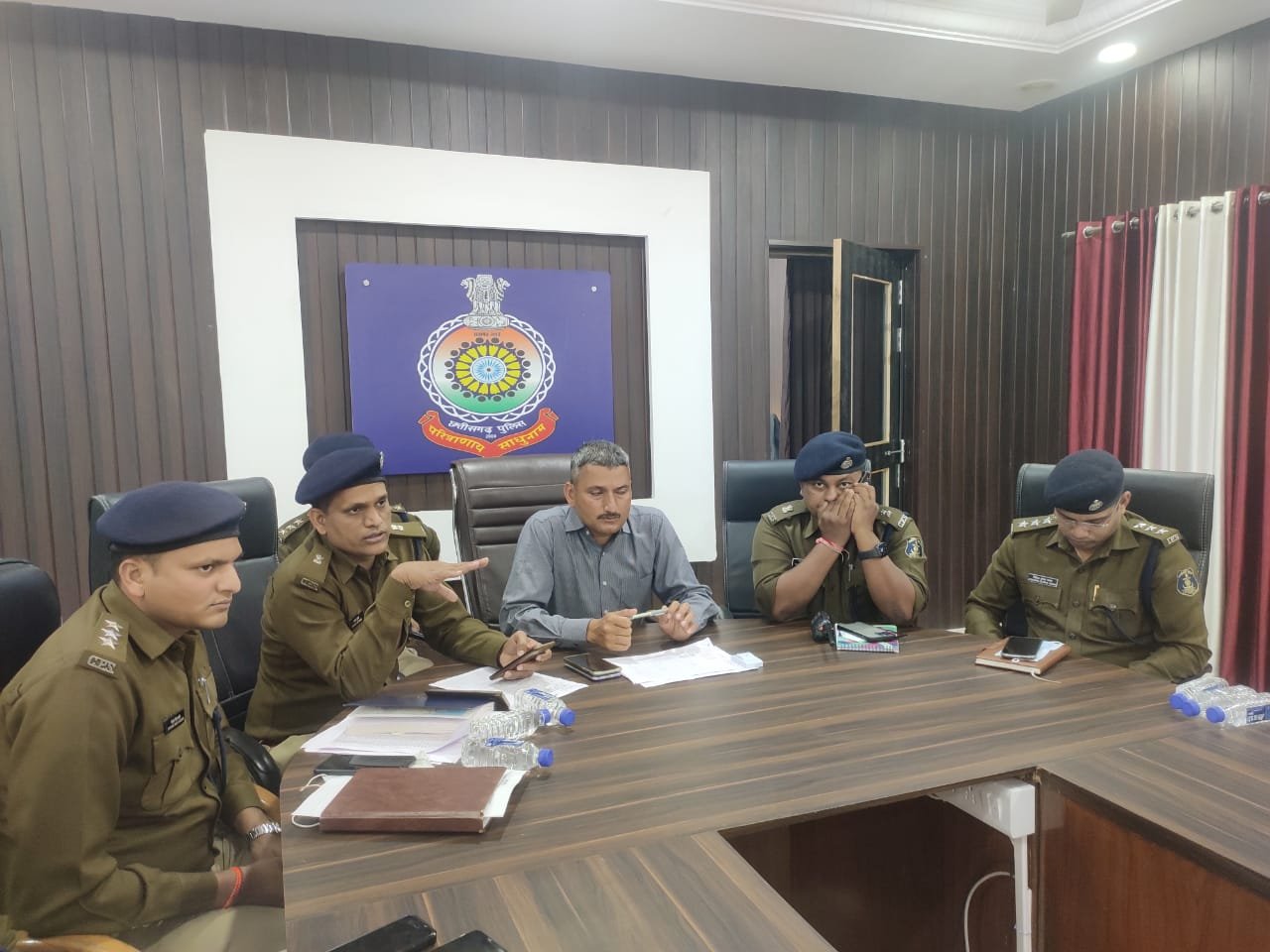 *4 माह पूर्व हुए अंधे कत्ल की गुत्थी को अमलेश्वर पुलिस ने सुलझाया, आपसी रंजिशवश आरोपियों ने हत्या कर जला दी थी लाश, दो गिरफ्तार एक फरार*