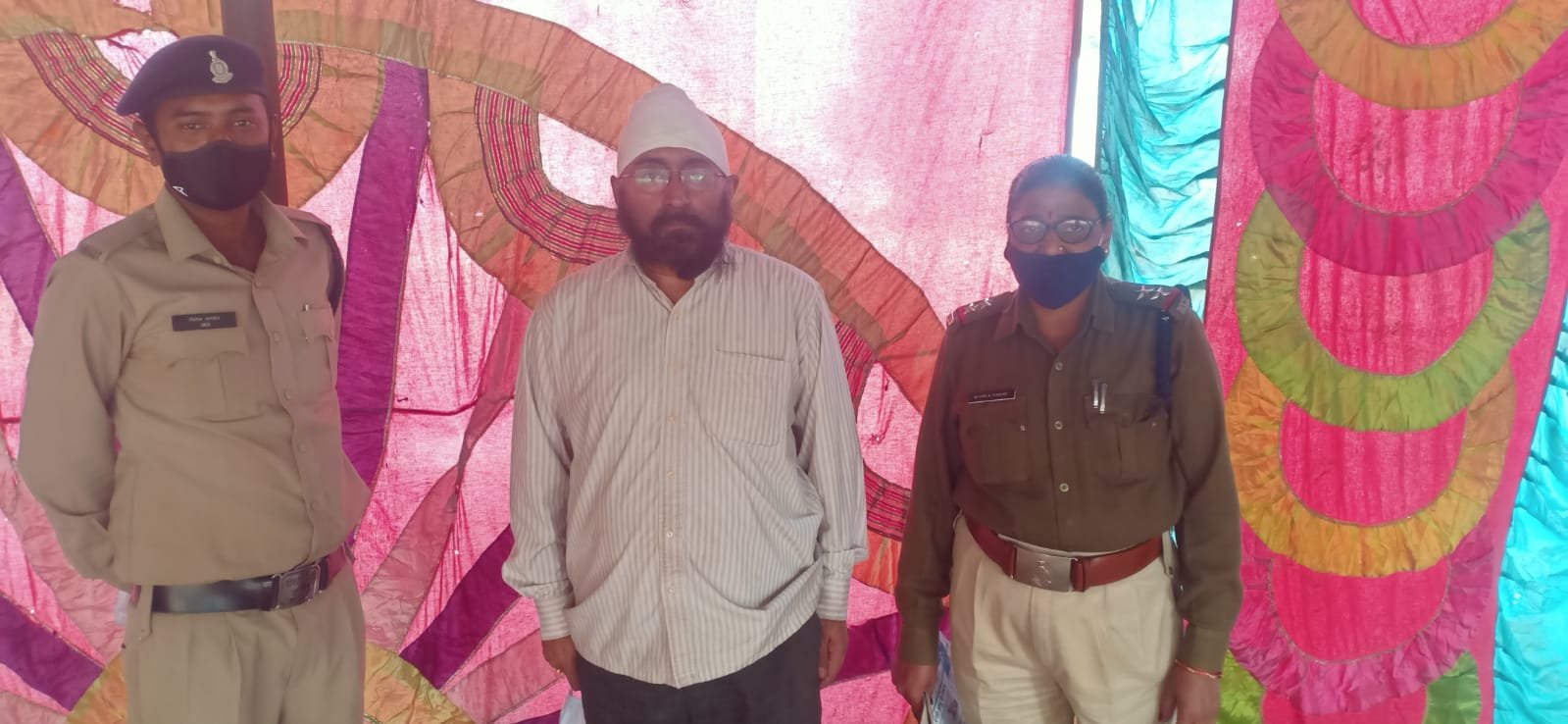 *57 साल का ट्यूशन शिक्षक ने नाबालिग छात्रा को कमरे में बंद कर की अश्लील हरकत, पीड़िता की रिपोर्ट पर हुआ गिरफ्तार*